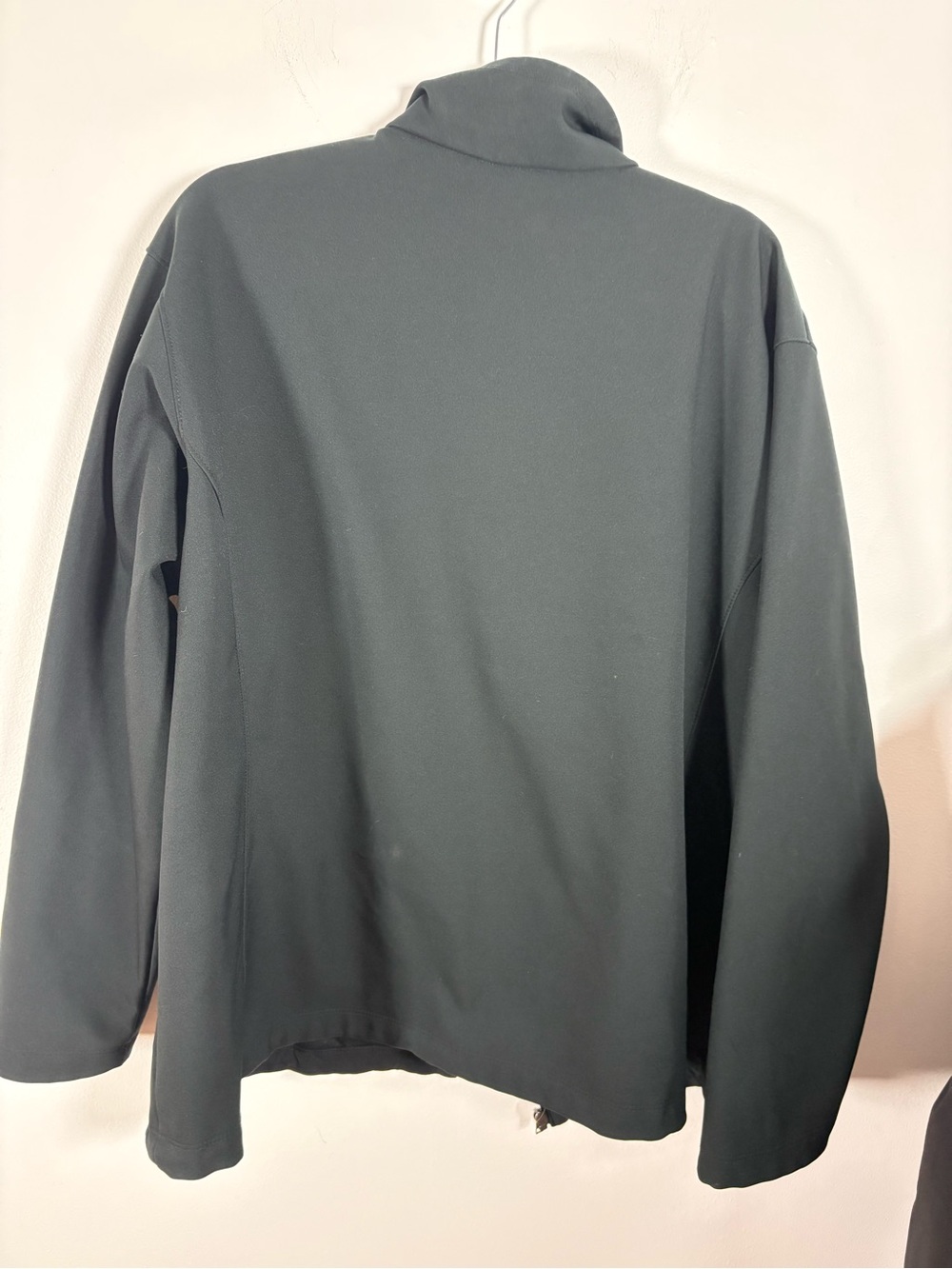 Columbia Men’s Black Performance Softshell Jacket - Picture 3 of 3